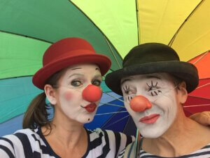 Straßentheater Clownsduo Clownin „Viola“ und Clown „Herr Balzer“